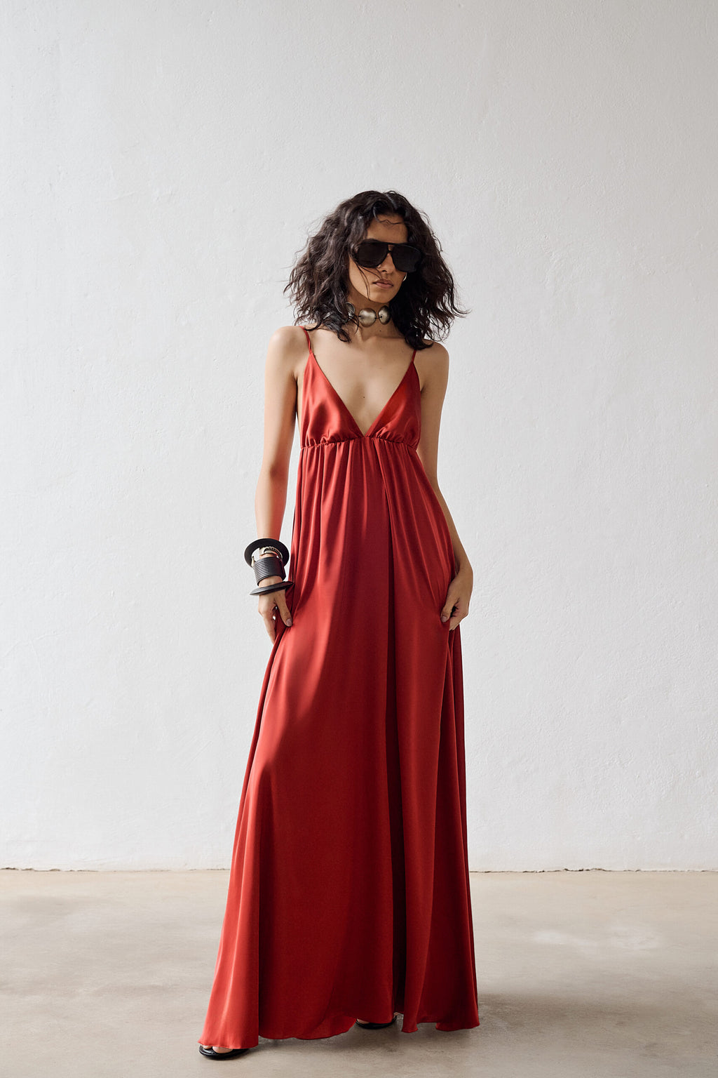 Vestido Longo Decote Em V Acetinado Mercedes - Terra