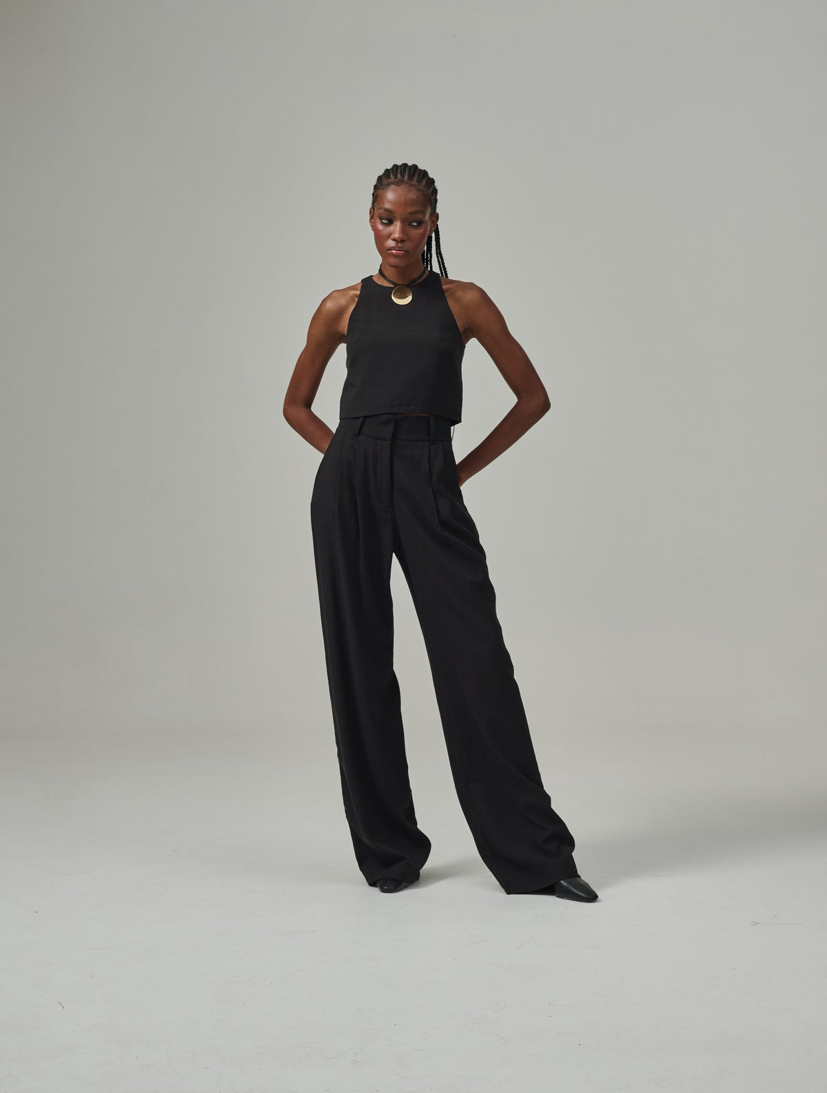 Calça De Alfaiataria Reta Com Pregas Lívia - Preto