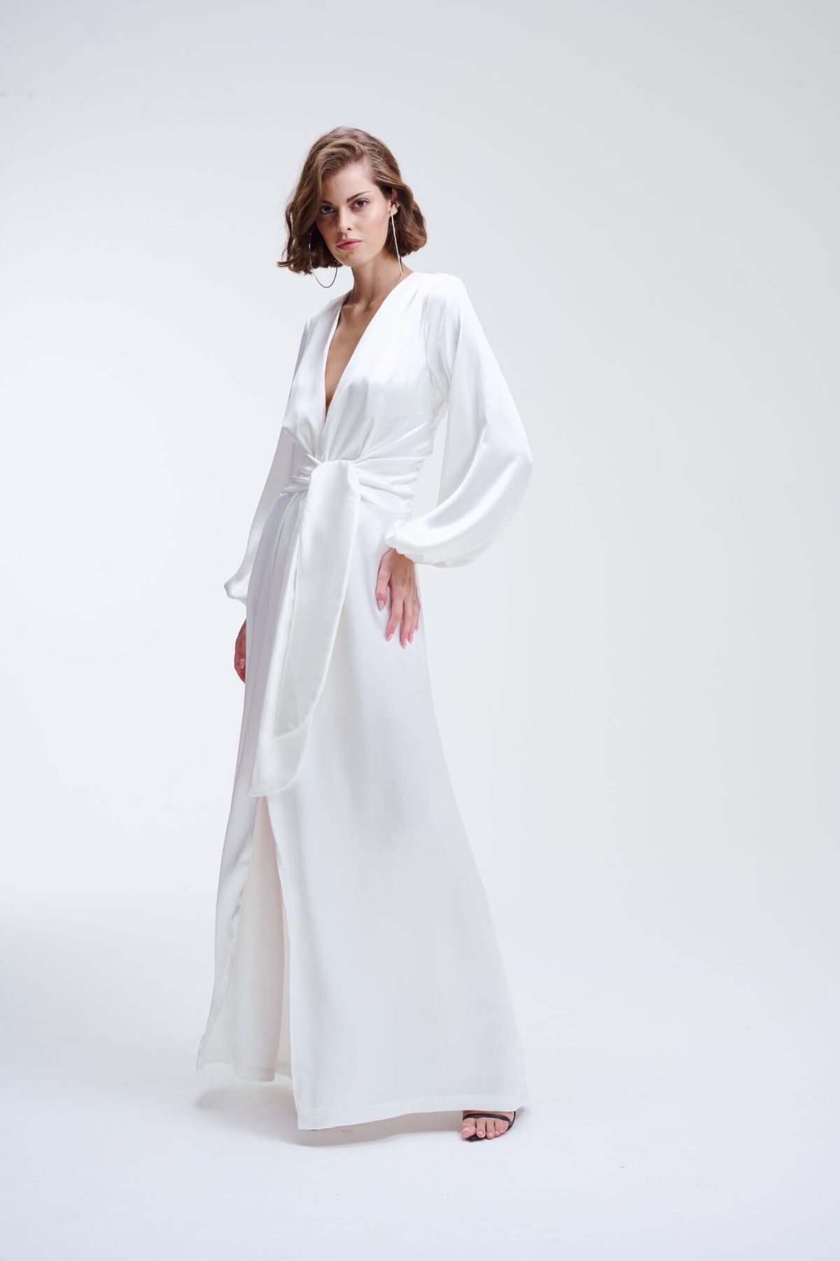 Vestido Longo De Mangas Longas Com Fenda e Amarração Frontal Marieta - Off White