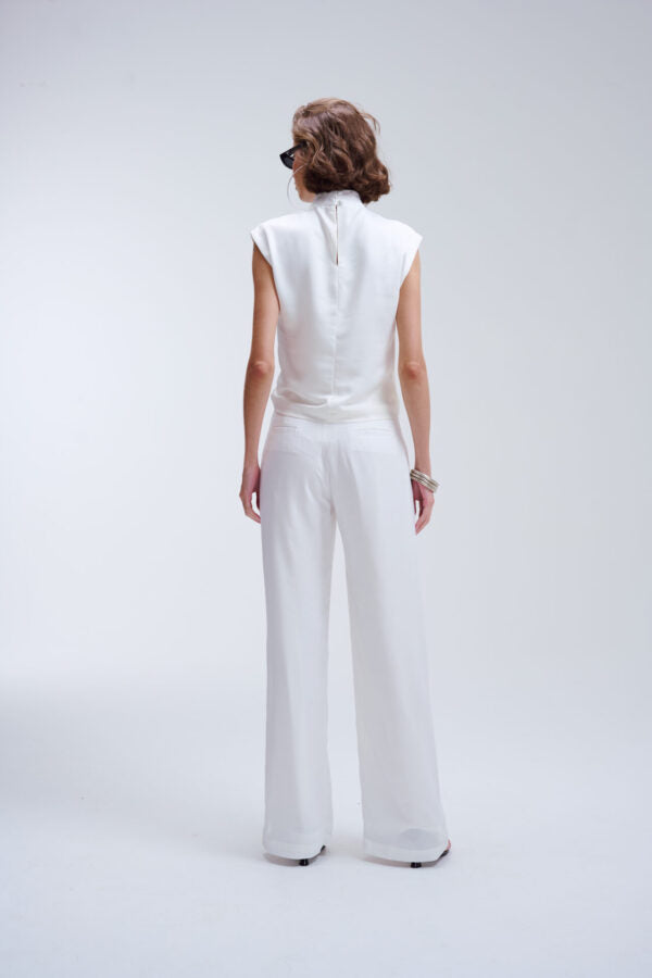 Blusa Feminina Gola Alta sem Manga Eva- Off white