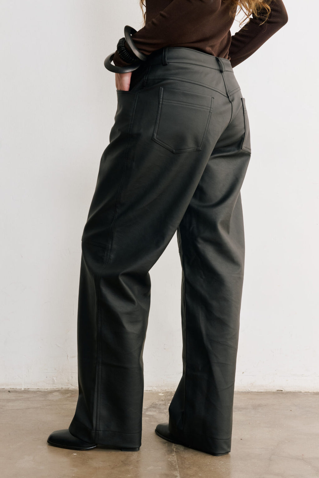 Calça de Courino Dominique - Preto