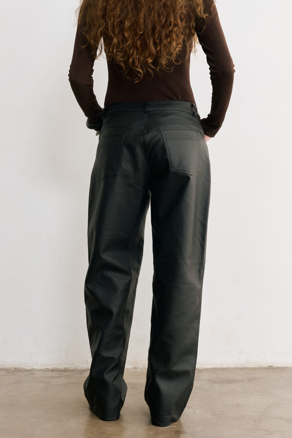 Calça de Courino Dominique - Preto