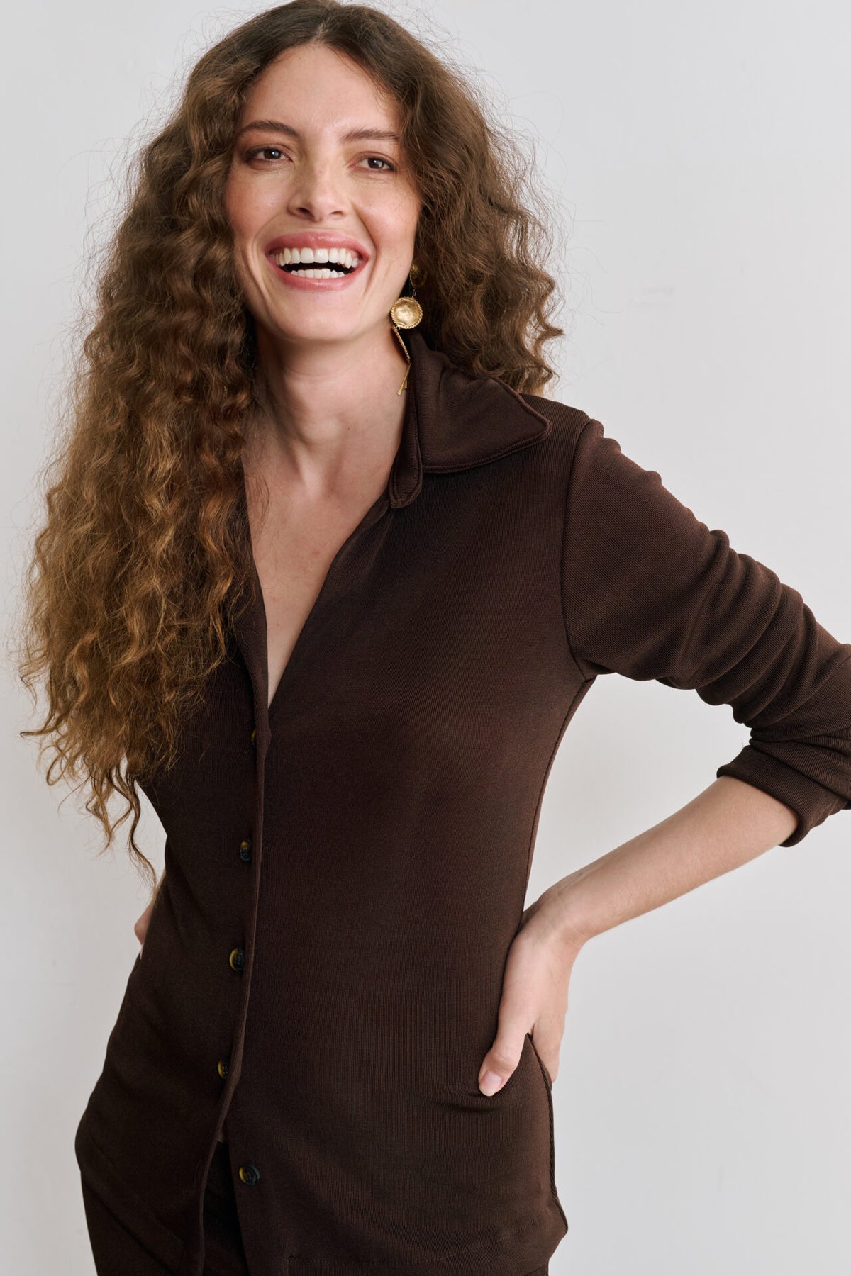 Camisa de Malha Cintilante Com Botões Tartaruga Aline - Marrom