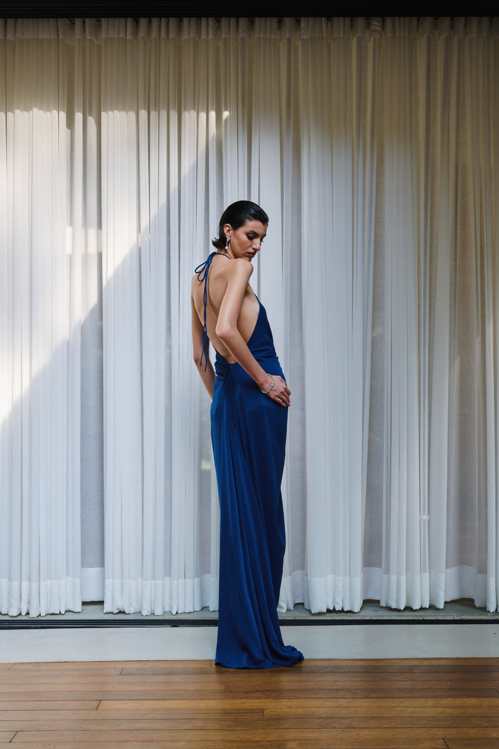 Vestido Drapeado Frente Única Com Fenda Pri – Azul Marinho