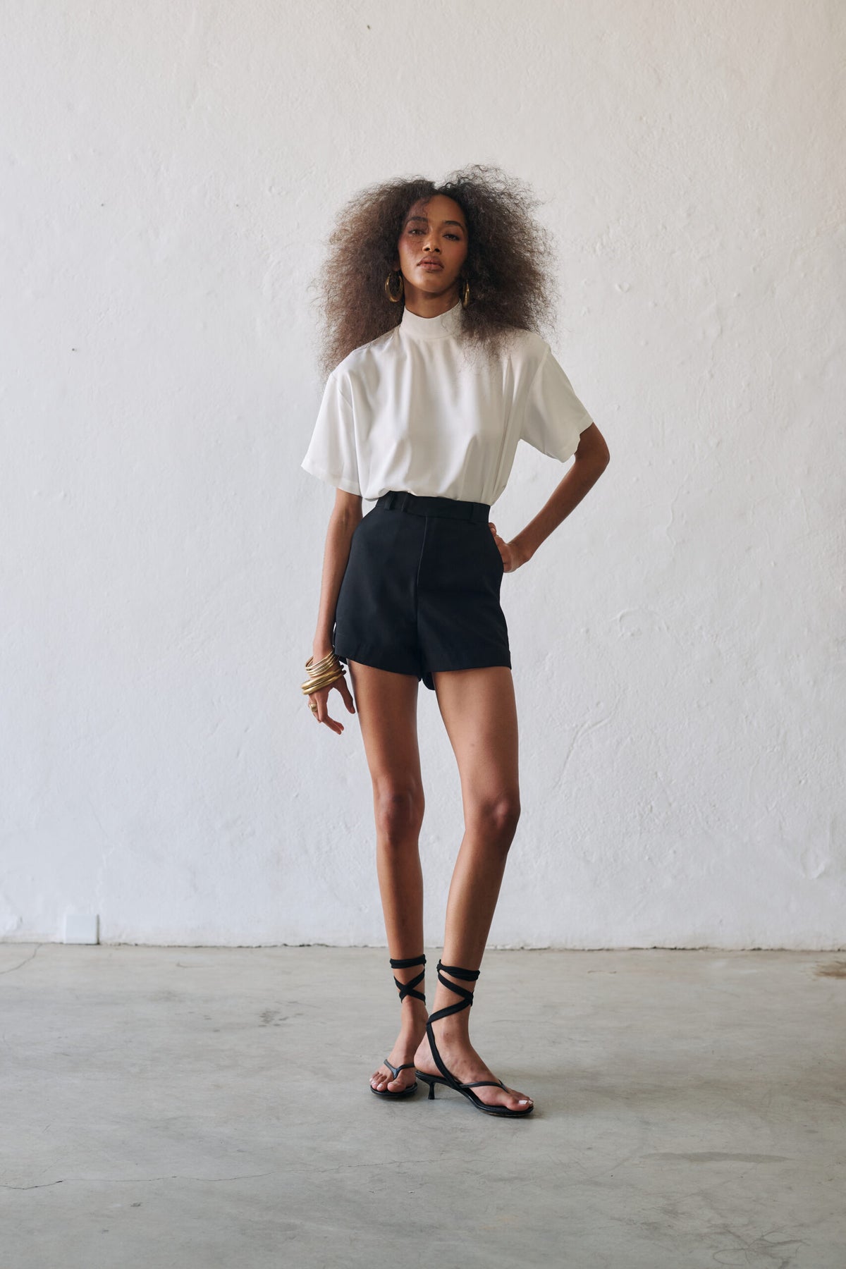 Short Alfaiataria Cintura Alta Sara - Preto