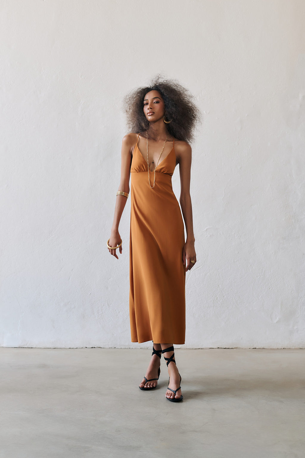 Vestido Midi Alças Finas Pauline - Terra