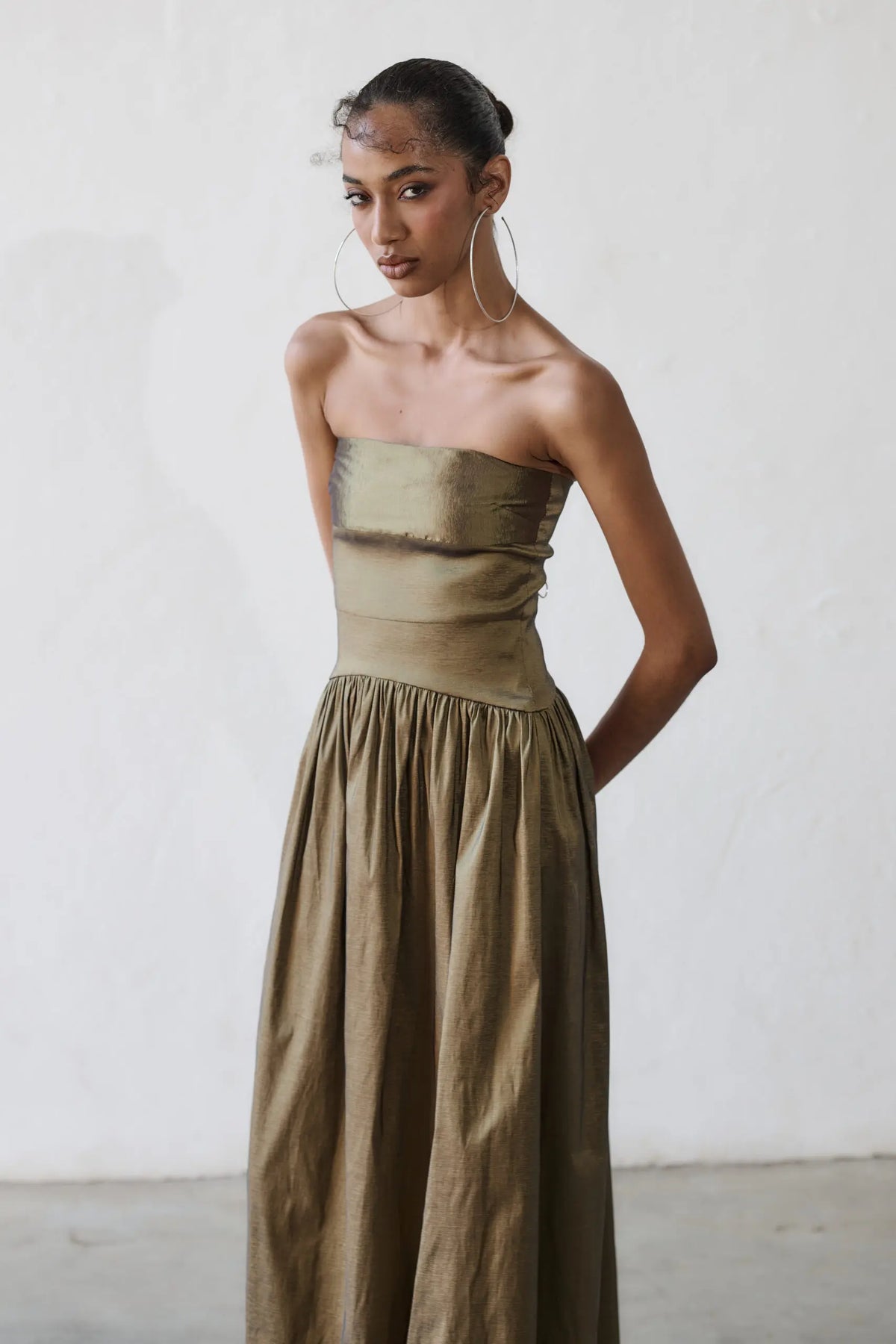 Vestido Longo Tafetá Sem Alças Eugenia - Dourado