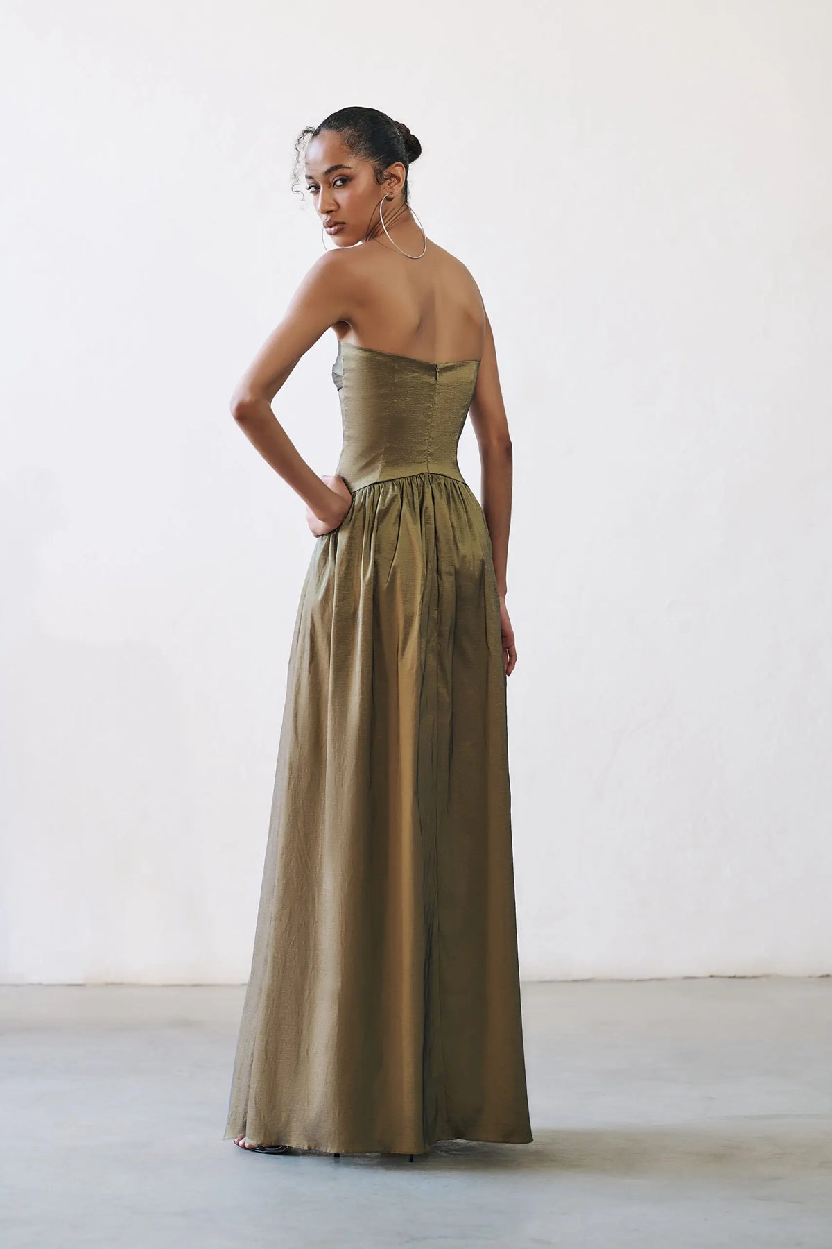 Vestido Longo Tafetá Sem Alças Eugenia - Dourado