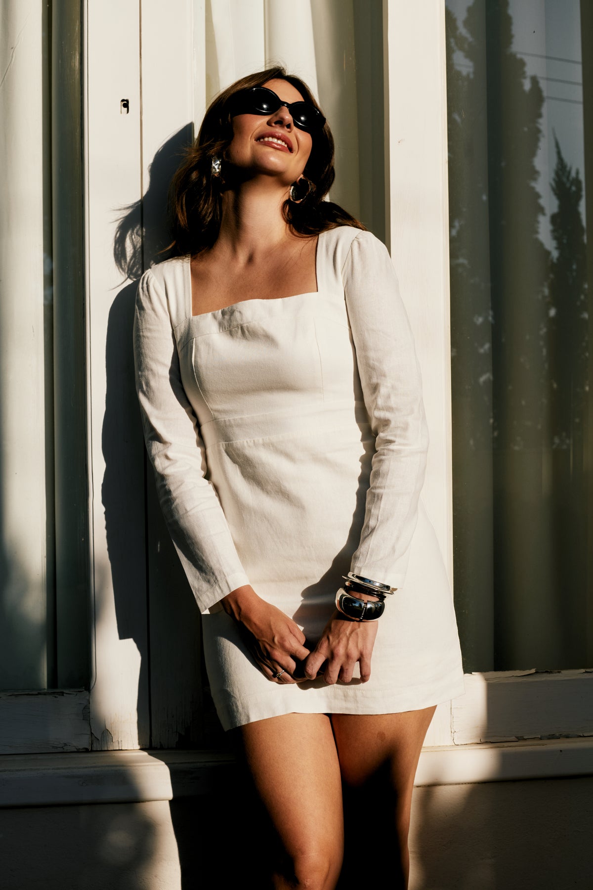 Vestido Curto De Linho Com Decote Quadrado E Manga Longa Silvia - Off White