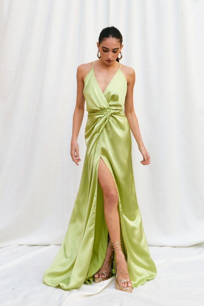 Vestido Acetinado Drapeado Frente Única Com Fenda Priscila – Limoncello