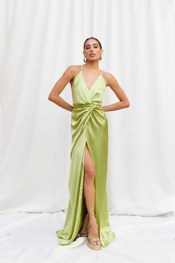 Vestido Acetinado Drapeado Frente Única Com Fenda Priscila – Limoncello
