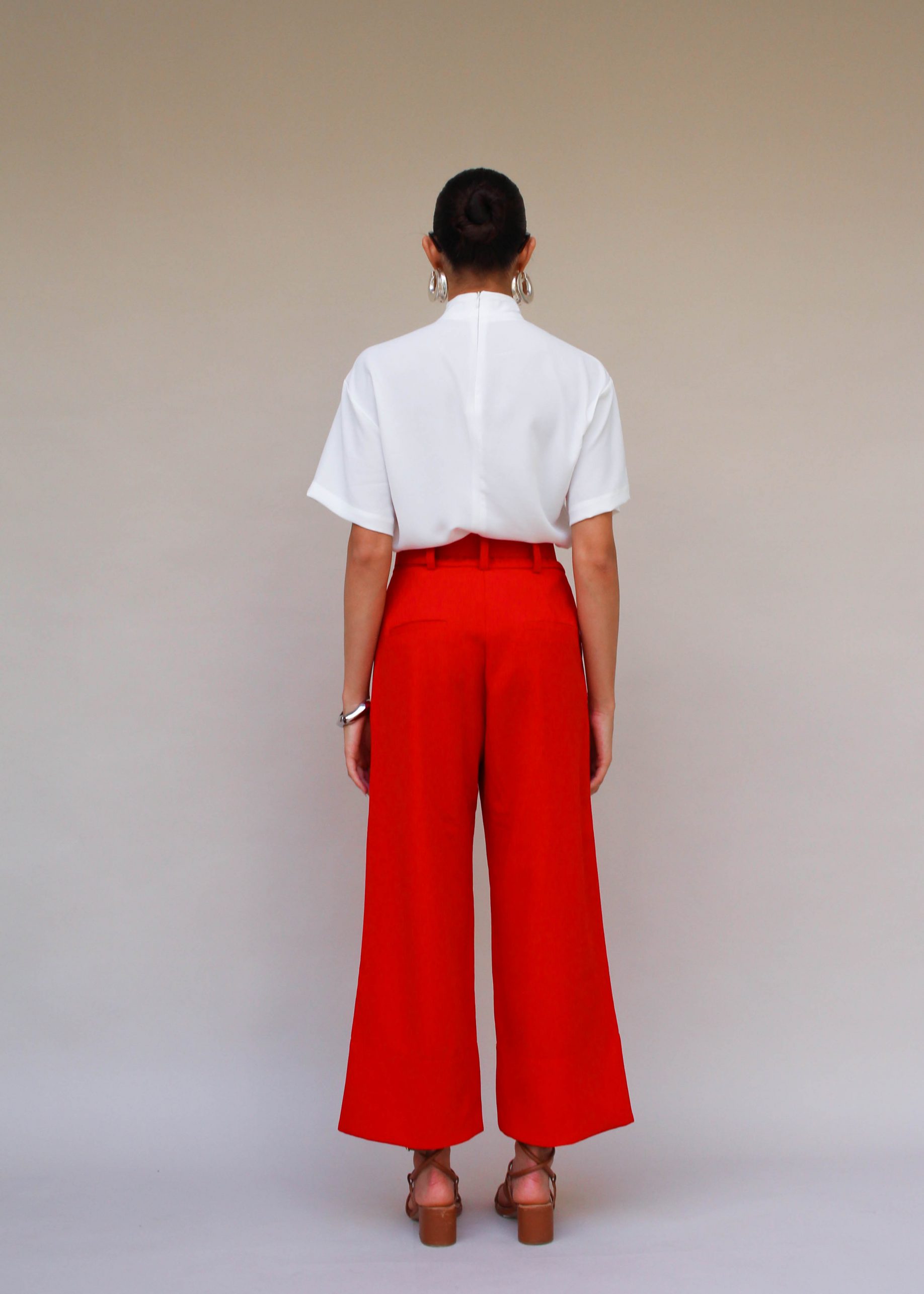 Calça Pantacourt Emma - Vermelha - Imagem 2