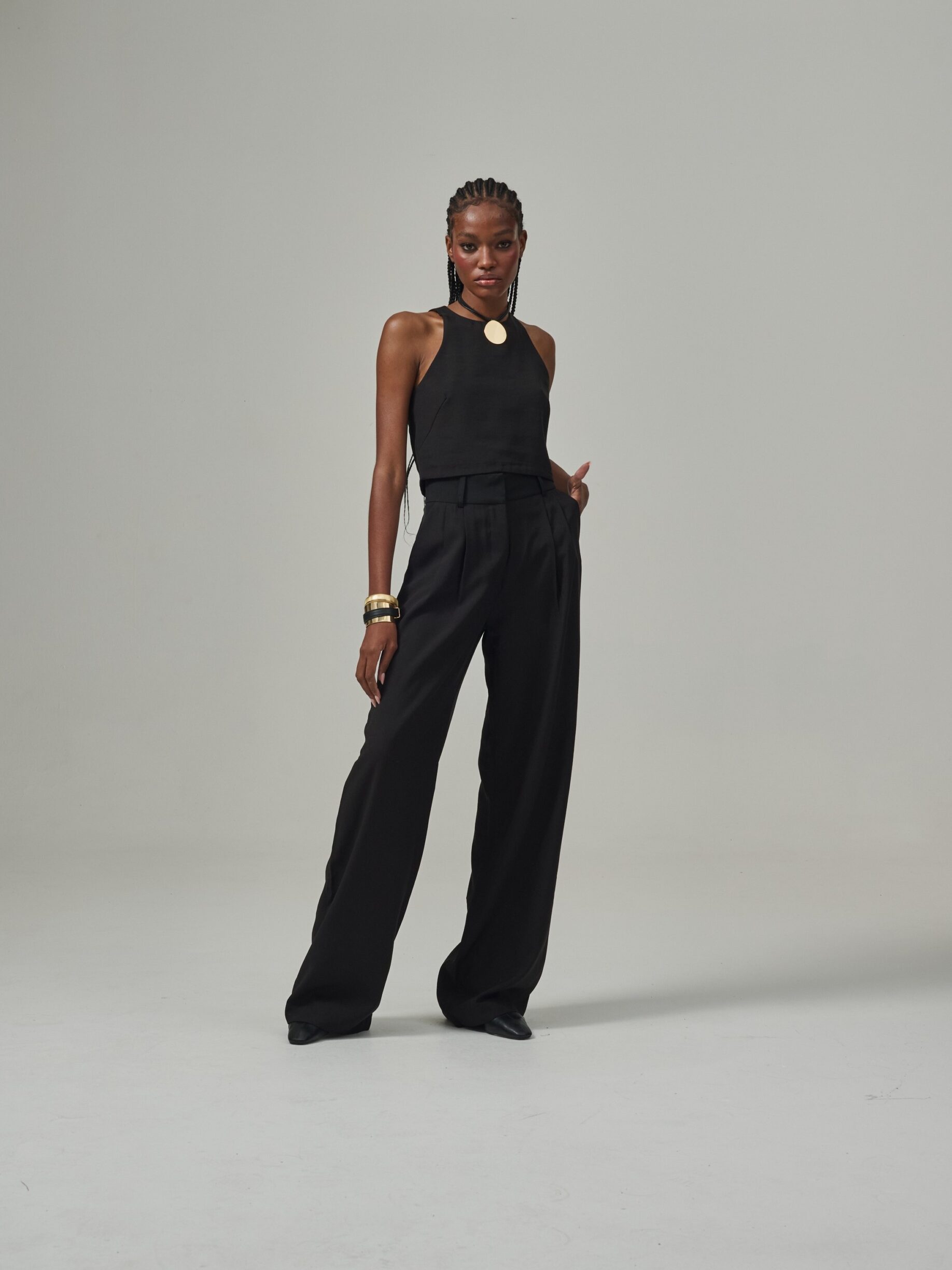 Calça De Alfaiataria Reta Com Pregas Lívia - Preto