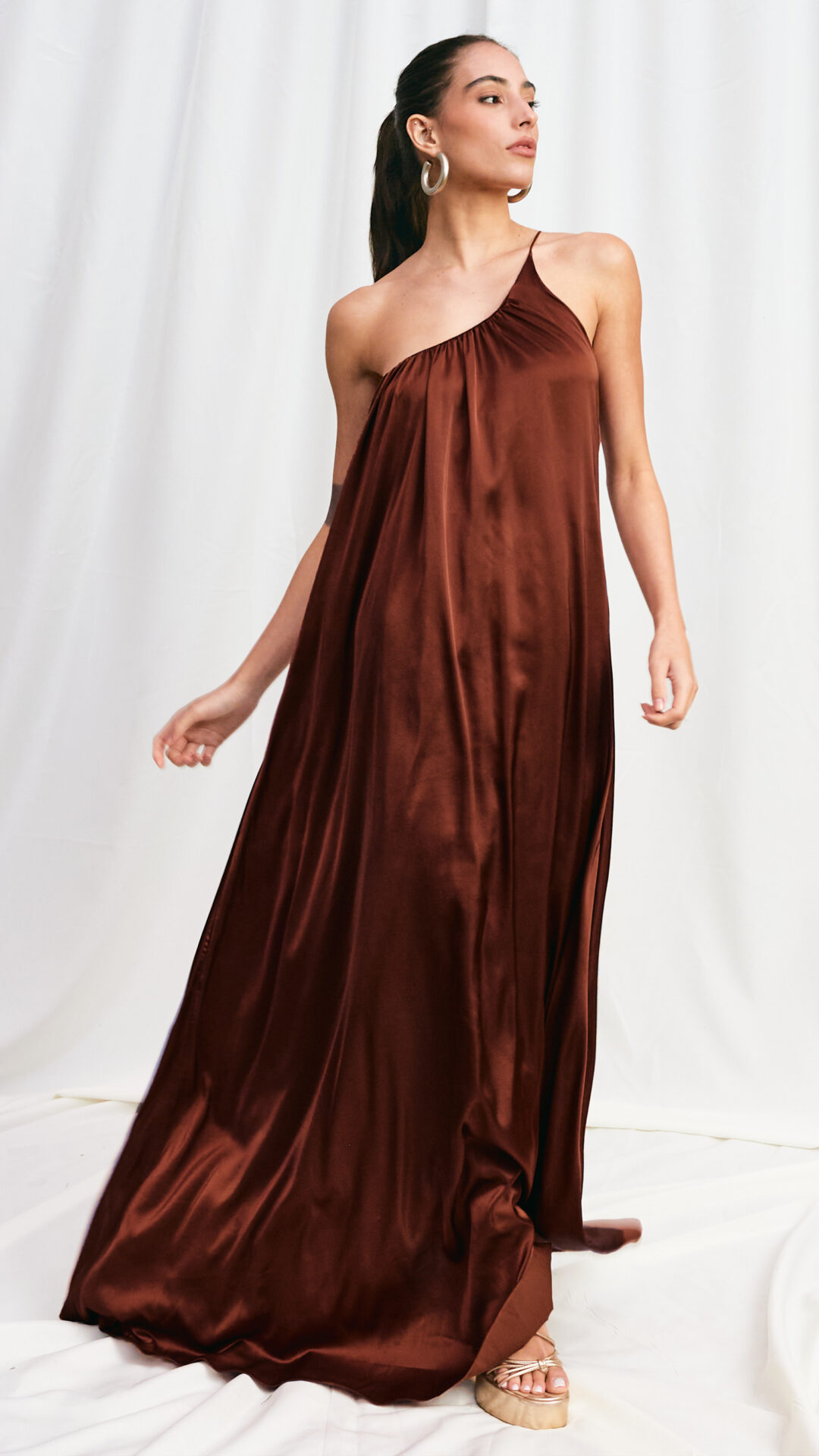 Vestido Acetinado Um Ombro Só Caetana - Cobre