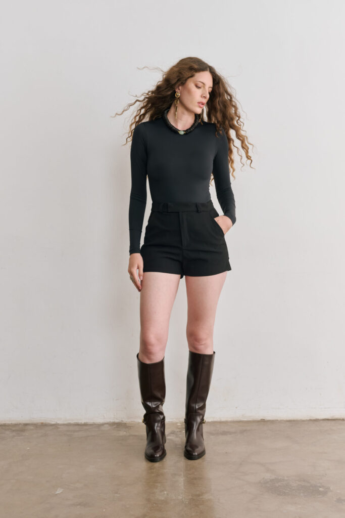 Short Alfaiataria Cintura Alta Sara - Preto