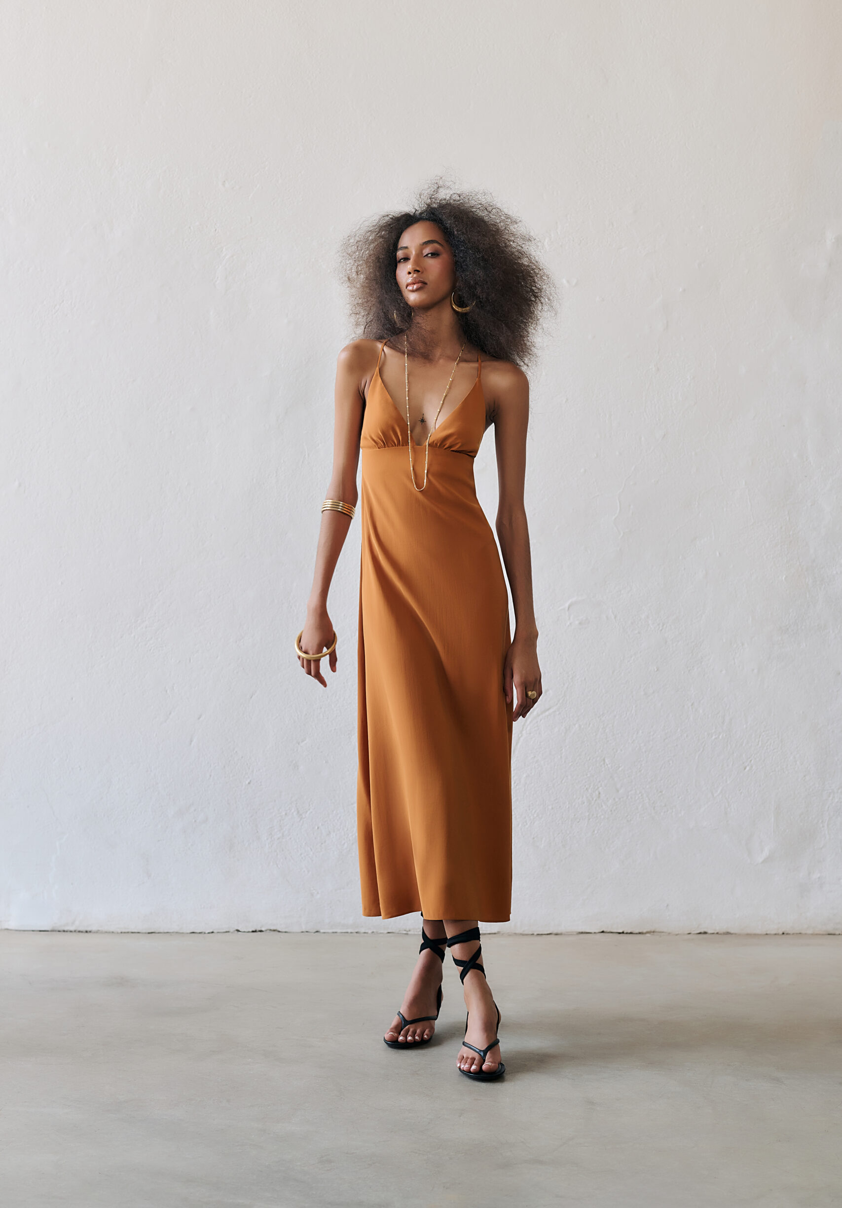 Vestido Midi Alças Finas Pauline - Terra