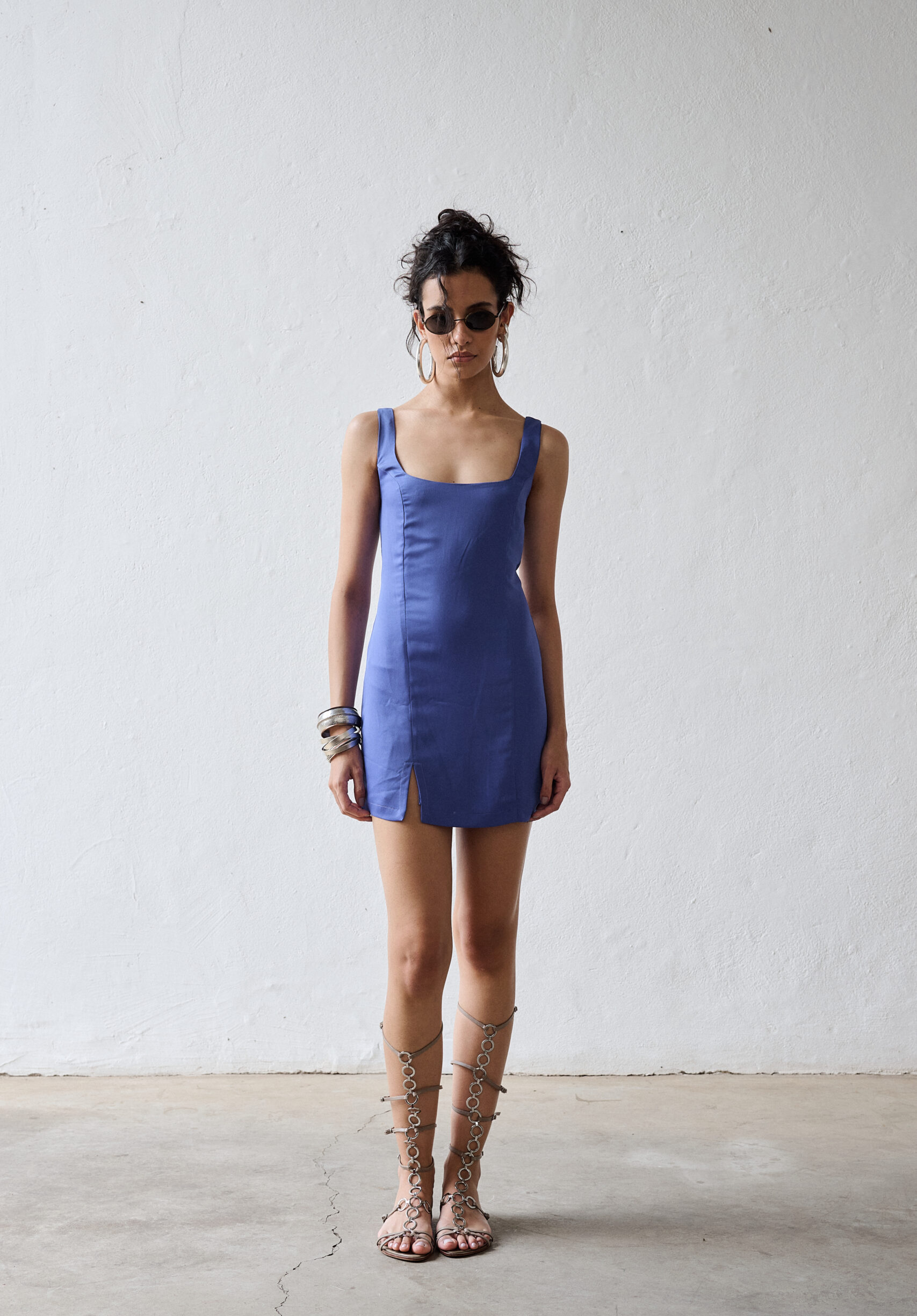 Vestido Curto Decote Quadrado Mariluz - Azul Nuvem