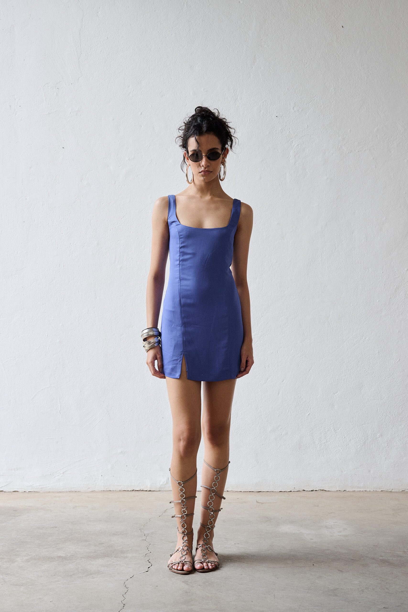Vestido Curto Decote Quadrado Mariluz - Azul Nuvem