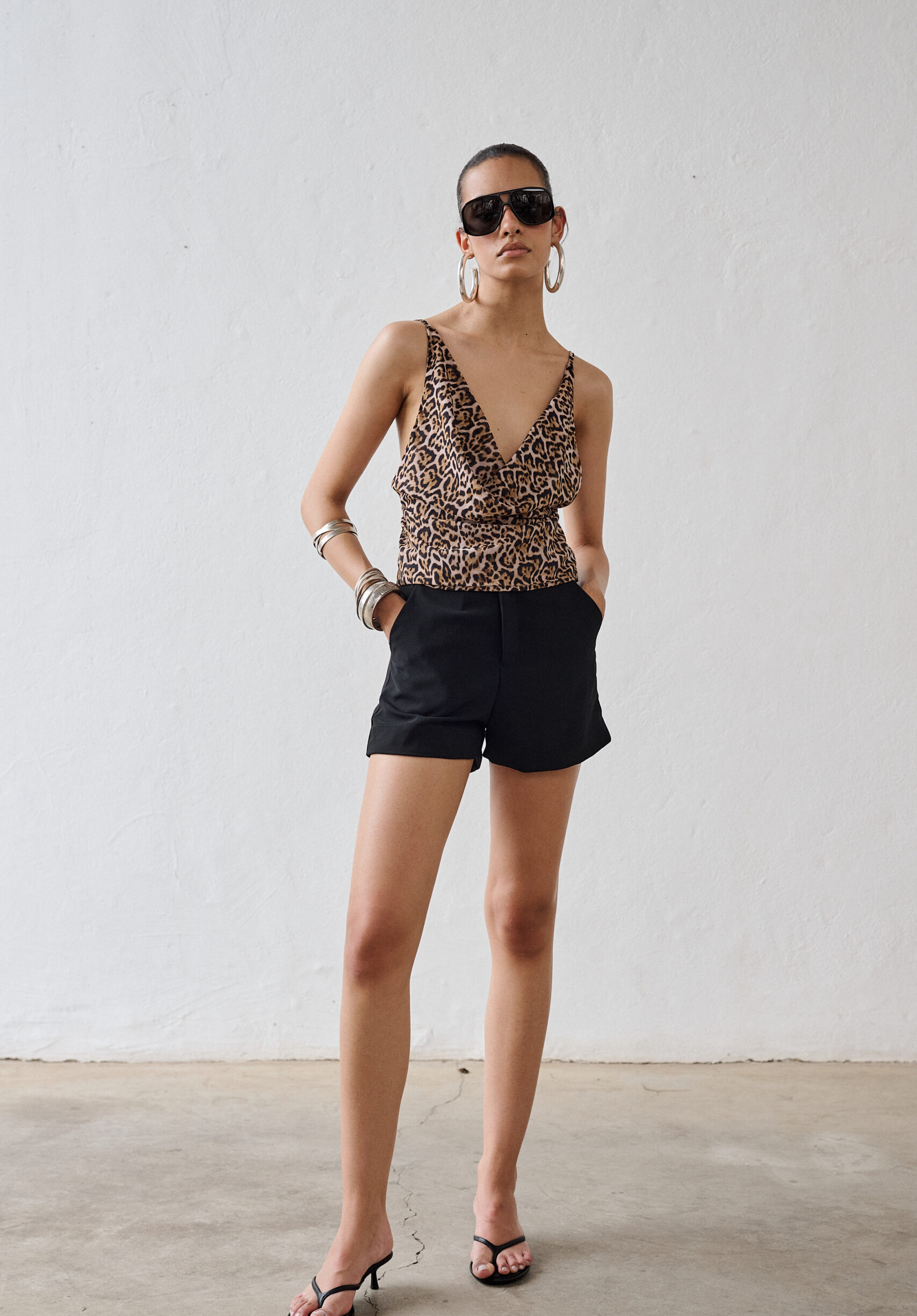 Blusa Frente Única Decote Degagê Jade Estampada - Leona