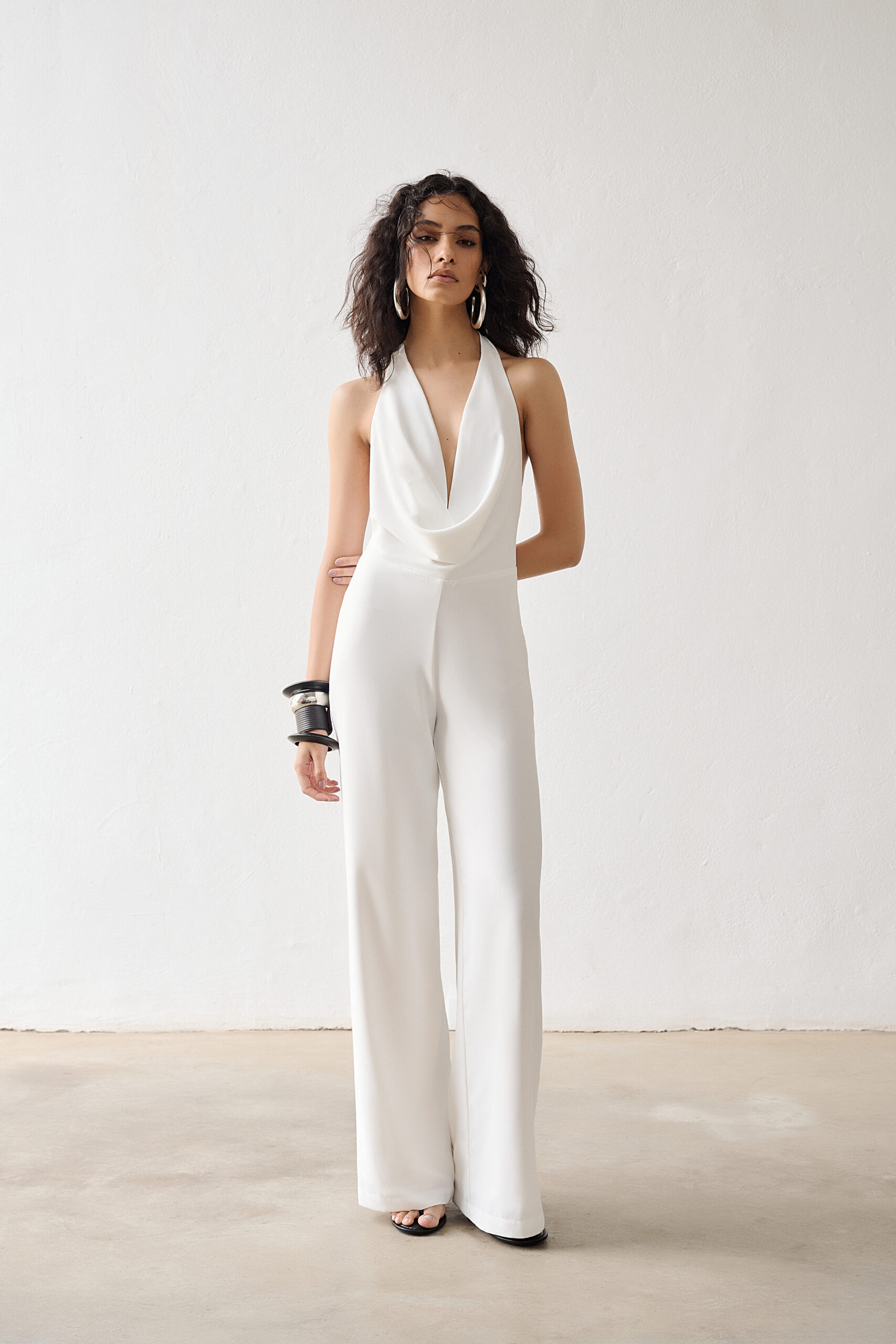 Macacão Decote Degagê Paola - Off