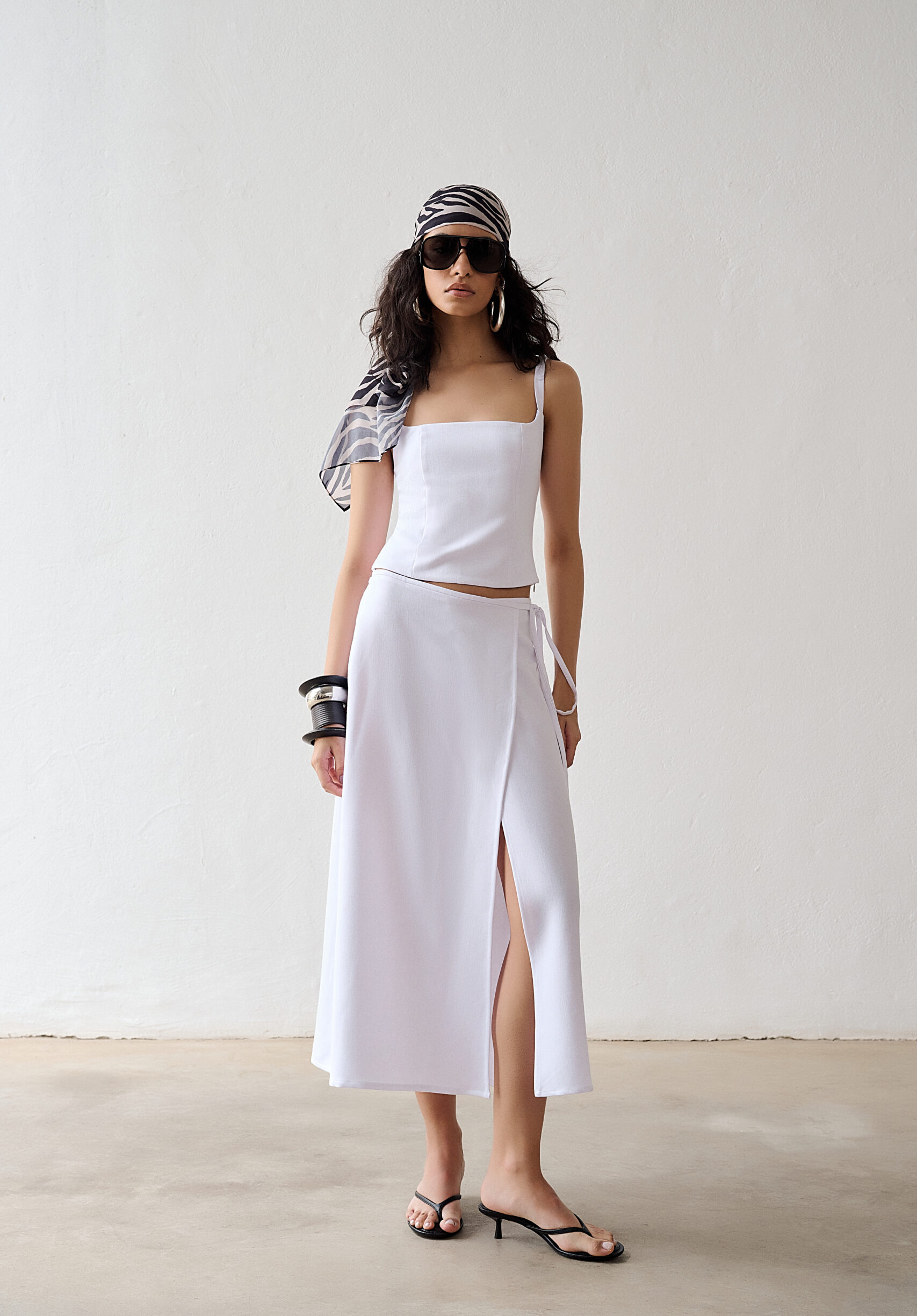 Saia Midi Transpassada Maitê - Branca