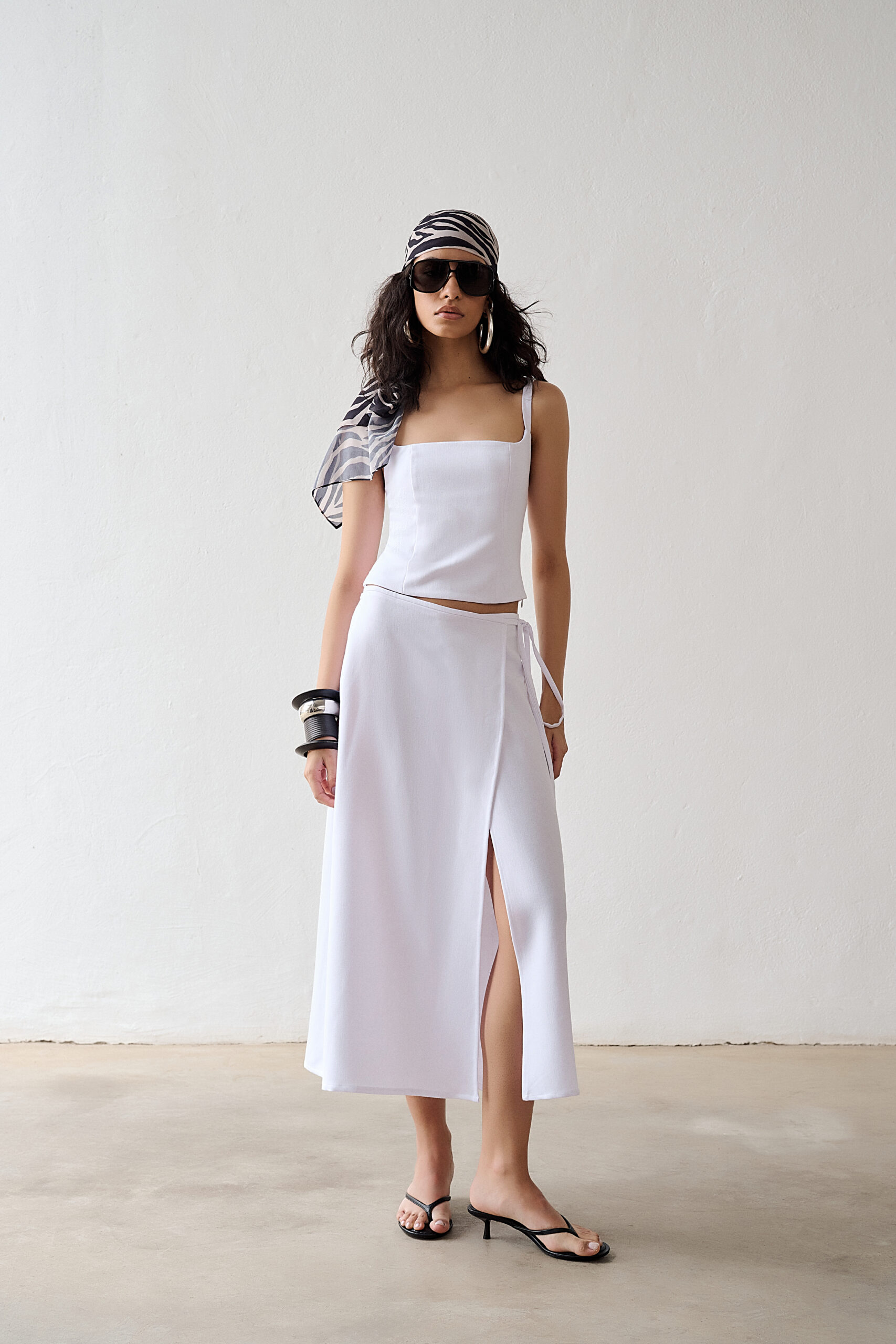 Saia Midi Transpassada Maitê - Branca