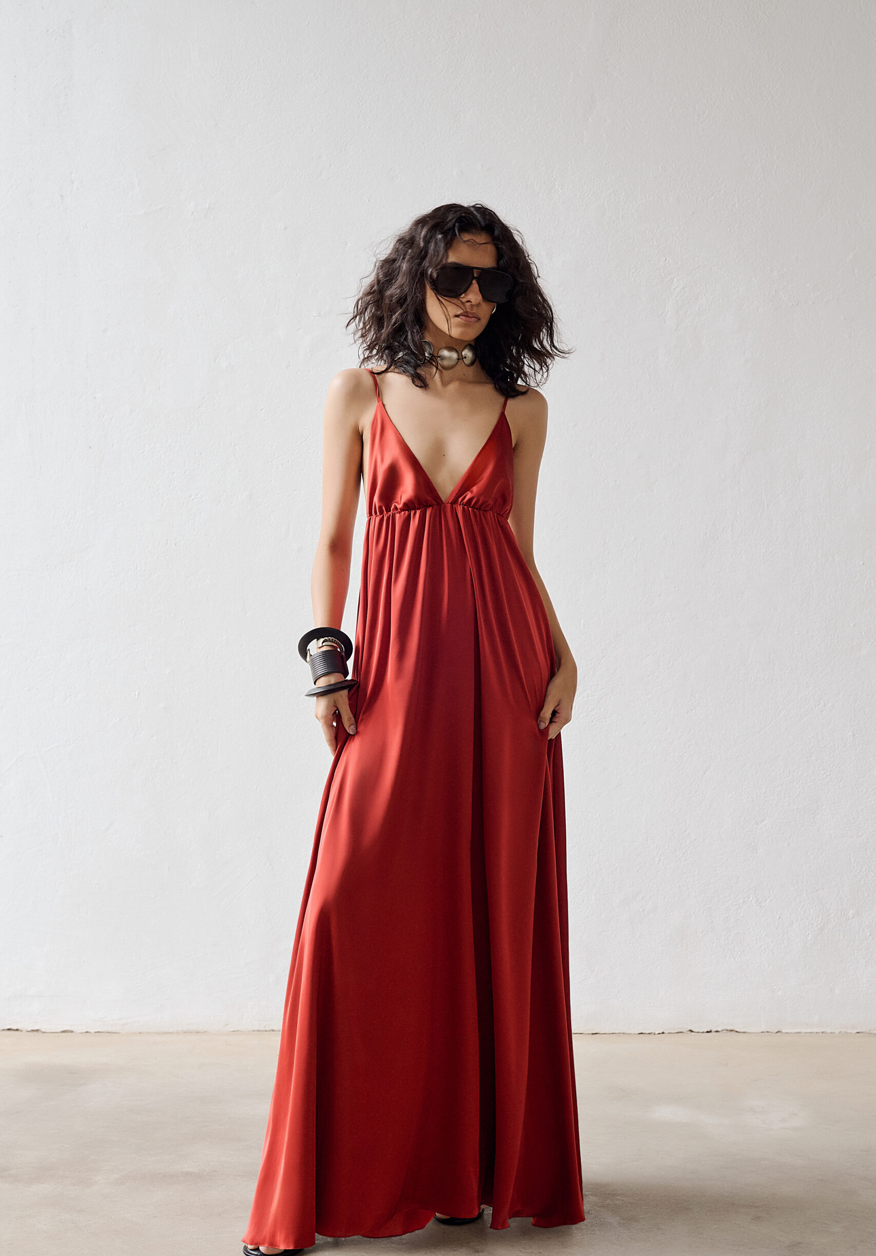 Vestido Longo Decote Em V Acetinado Mercedes - Terra