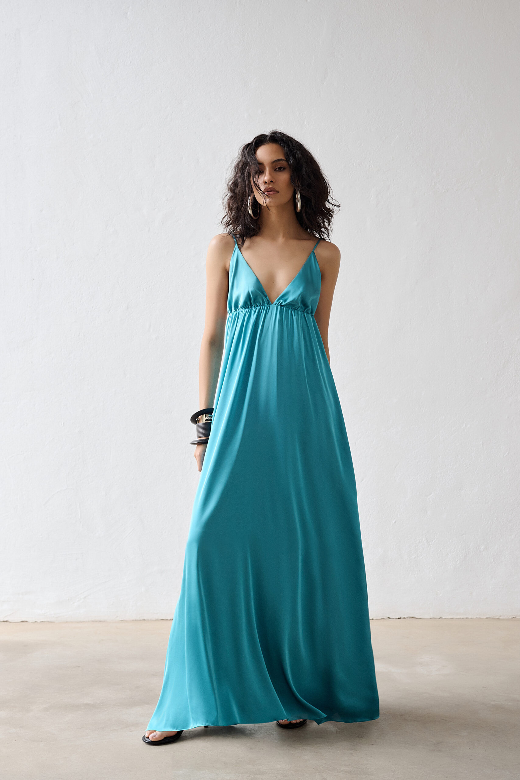 Vestido Longo Decote Em V Acetinado Mercedes - Turquesa