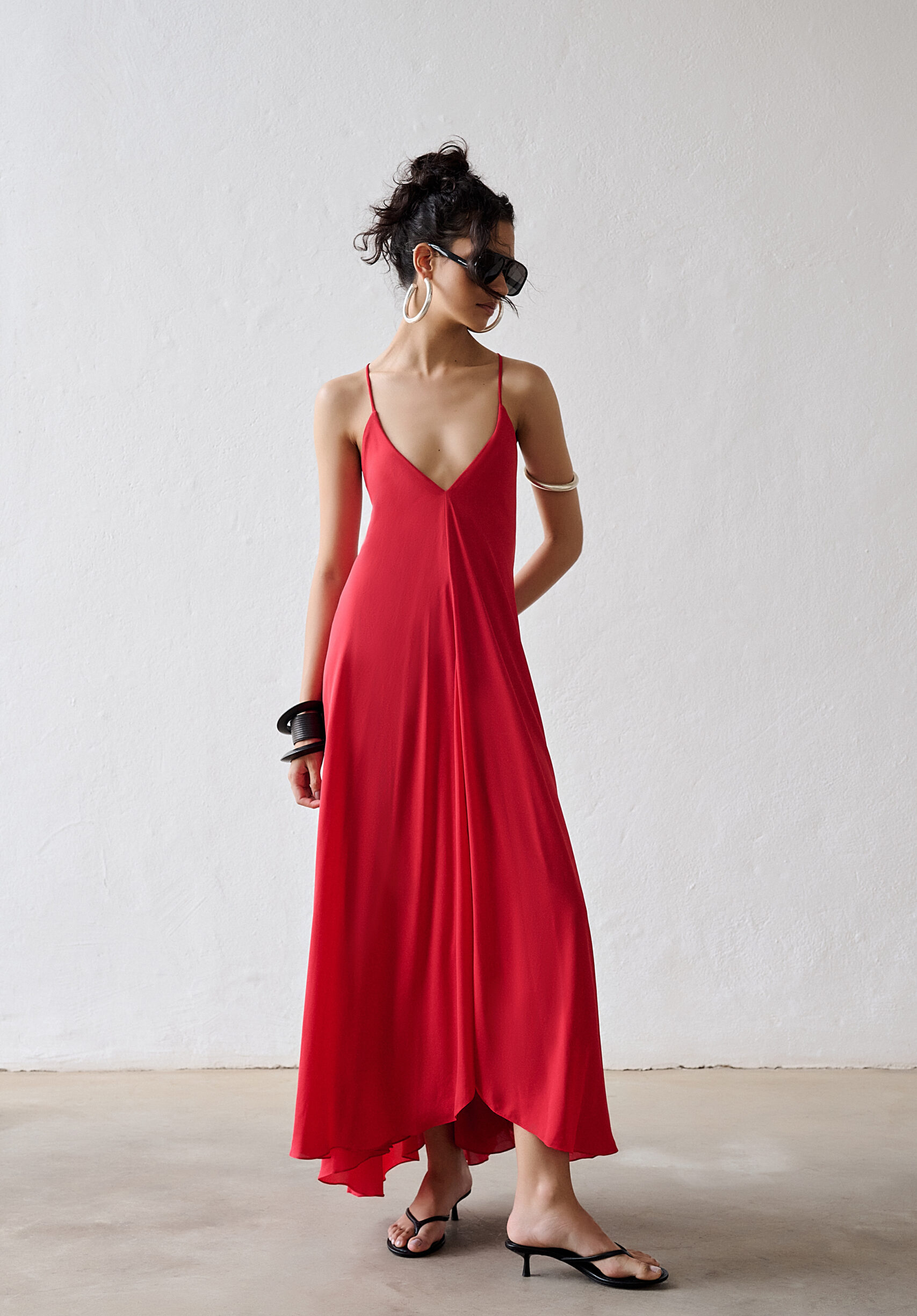 Vestido Longo Fluido Decote Em V Costas Abertas Ada - Vermelho