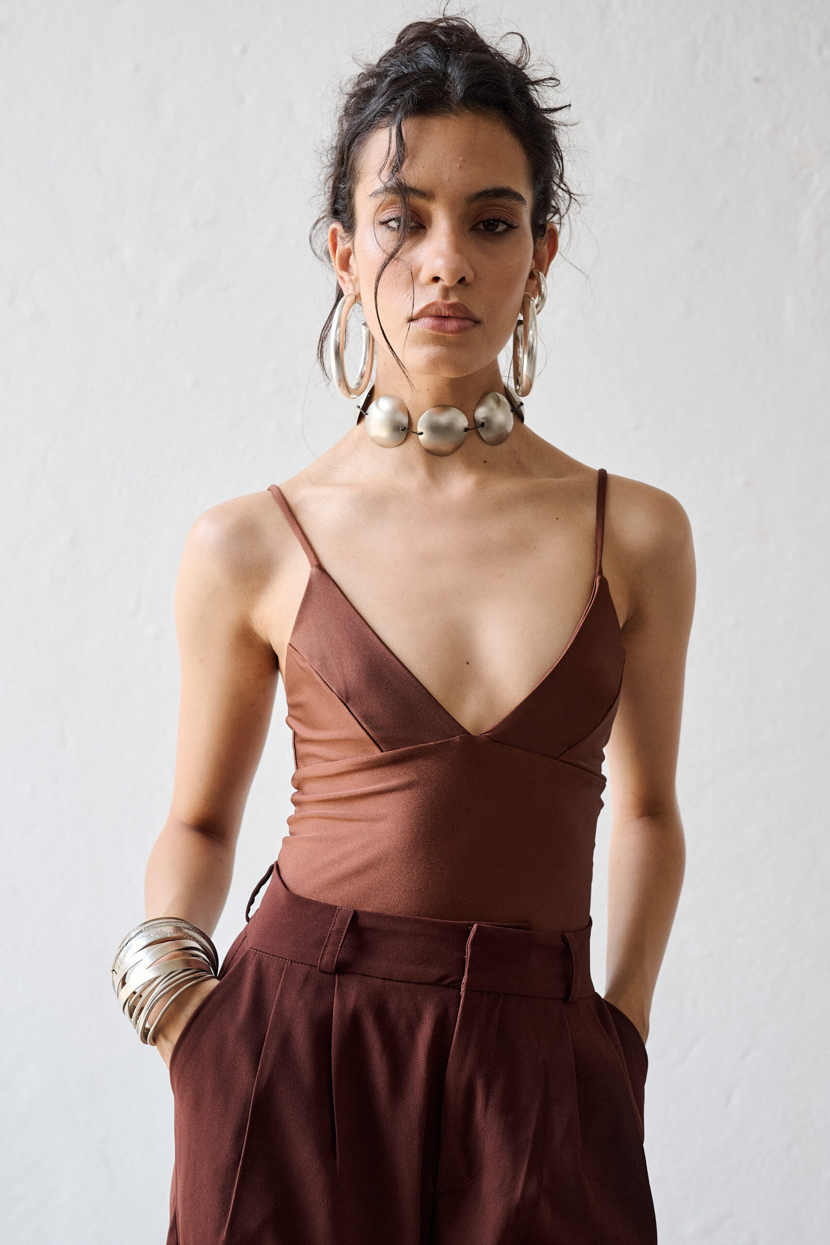 Body De Alcinhas Com Decote Em V Adelaide - Marrom - Imagem 3