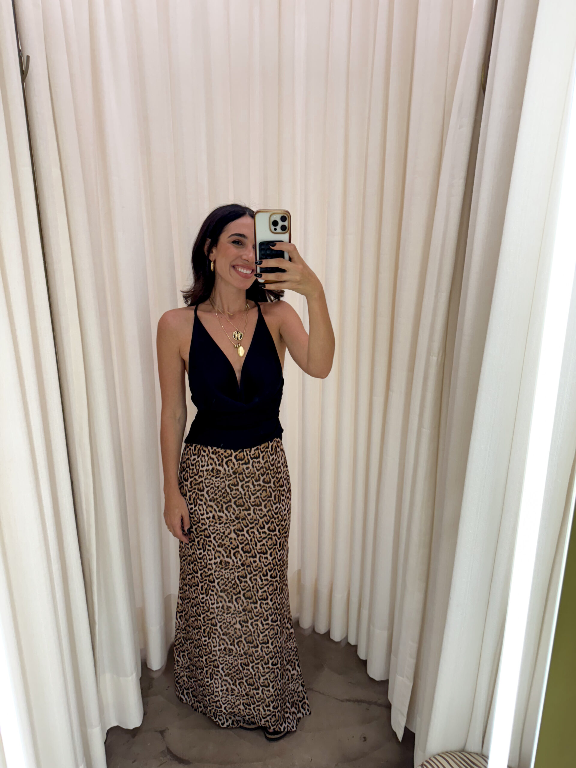 Blusa Frente Única Decote Degagê Jade - Preta - Imagem 3