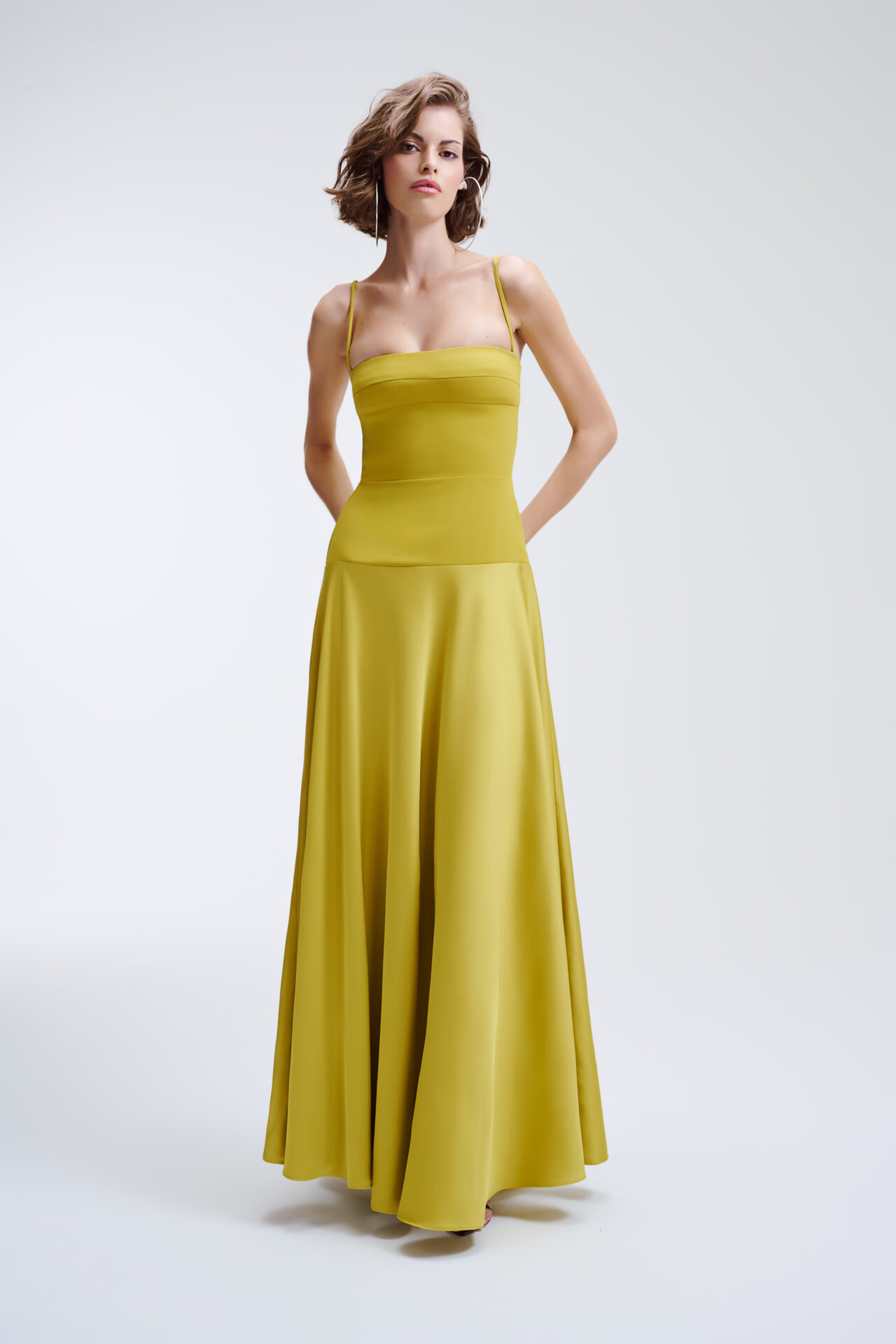 Vestido Longo Com Saia Acetinada e Alças Finas Amália - Limoncello