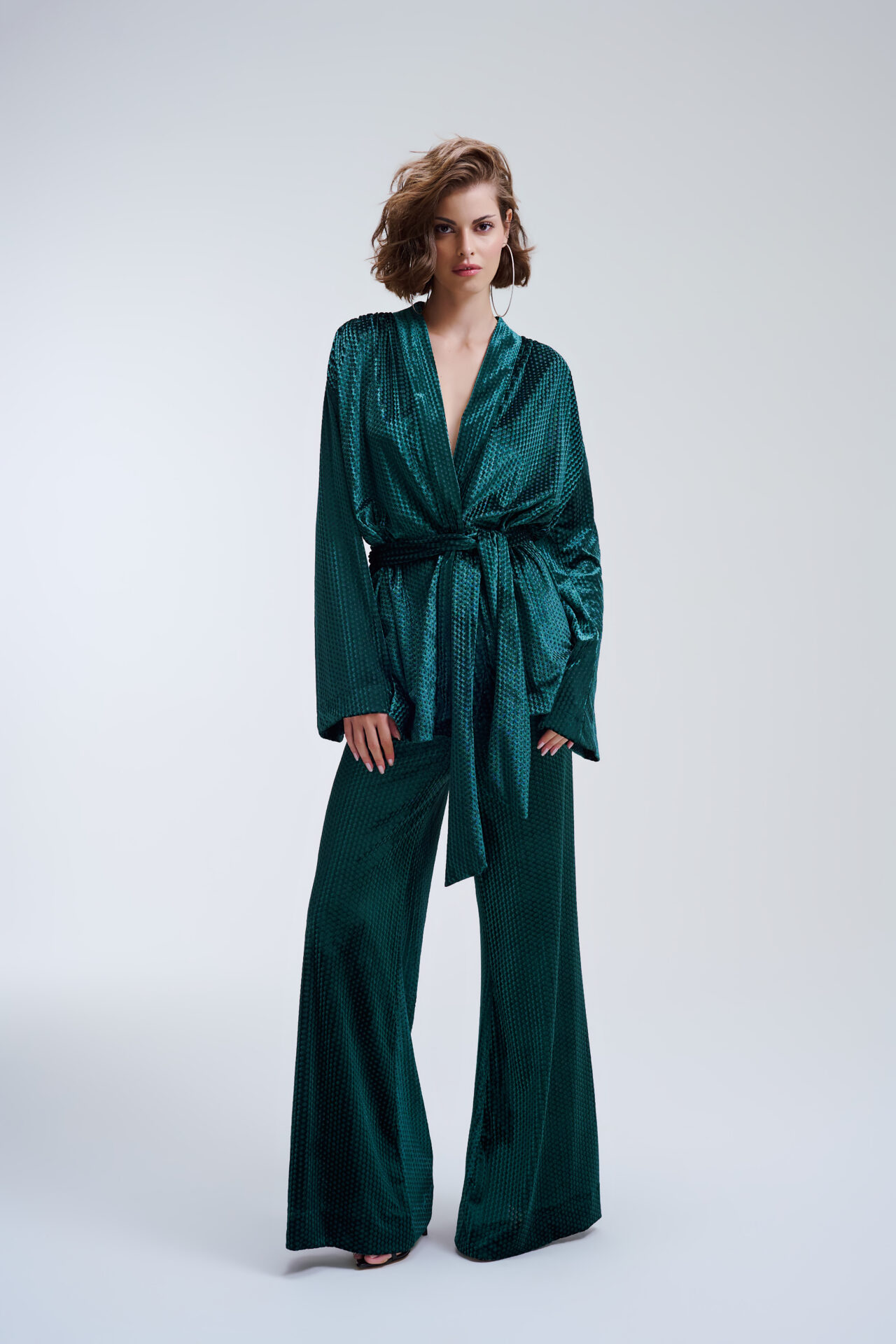 Conjunto Quimono e Calça Pantalona de Veludo Benedita - Verde Esmeralda
