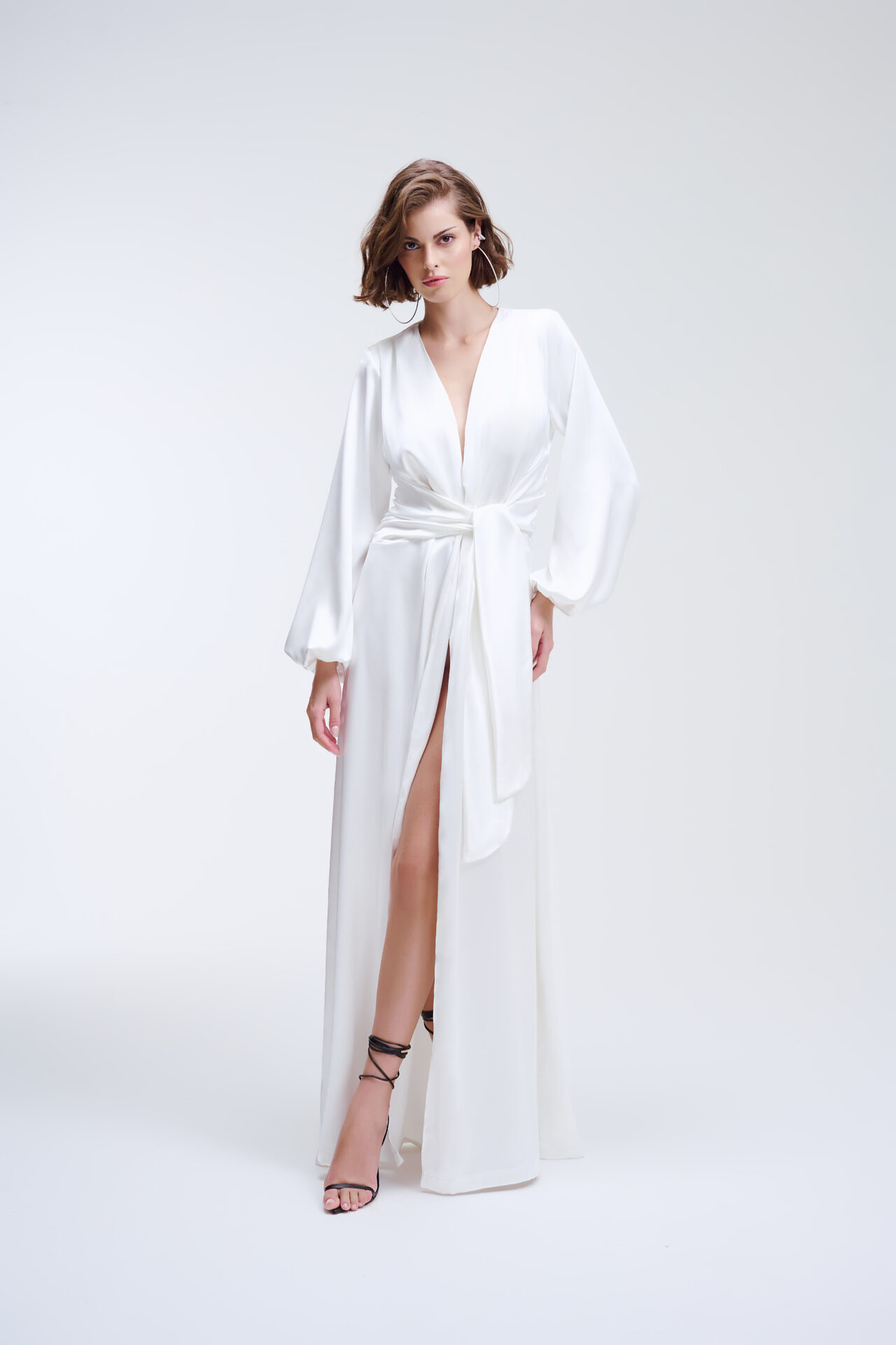 Vestido Longo De Mangas Longas Com Fenda e Amarração Frontal Marieta - Off White