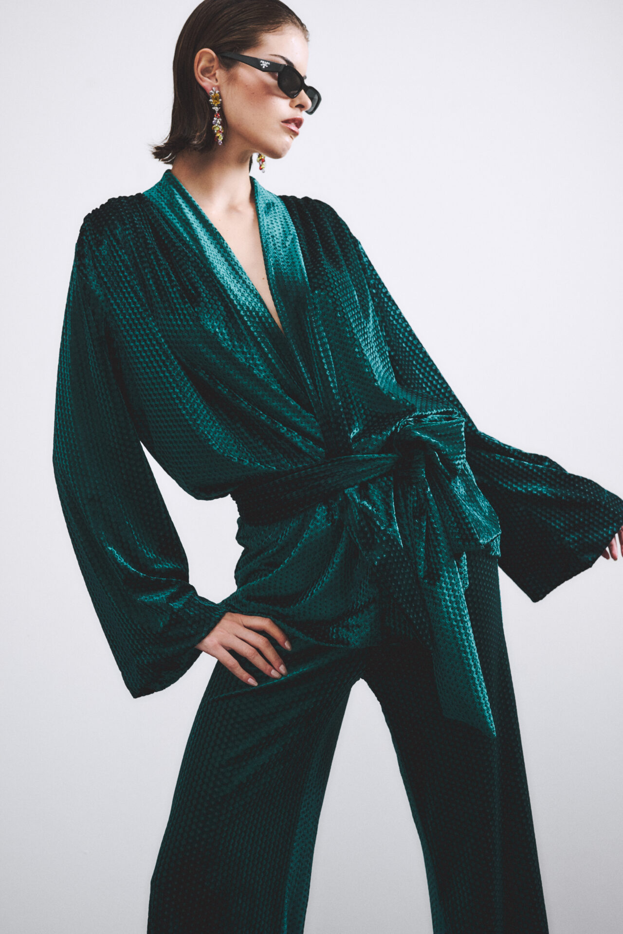 Conjunto Quimono e Calça Pantalona de Veludo Benedita - Verde Esmeralda