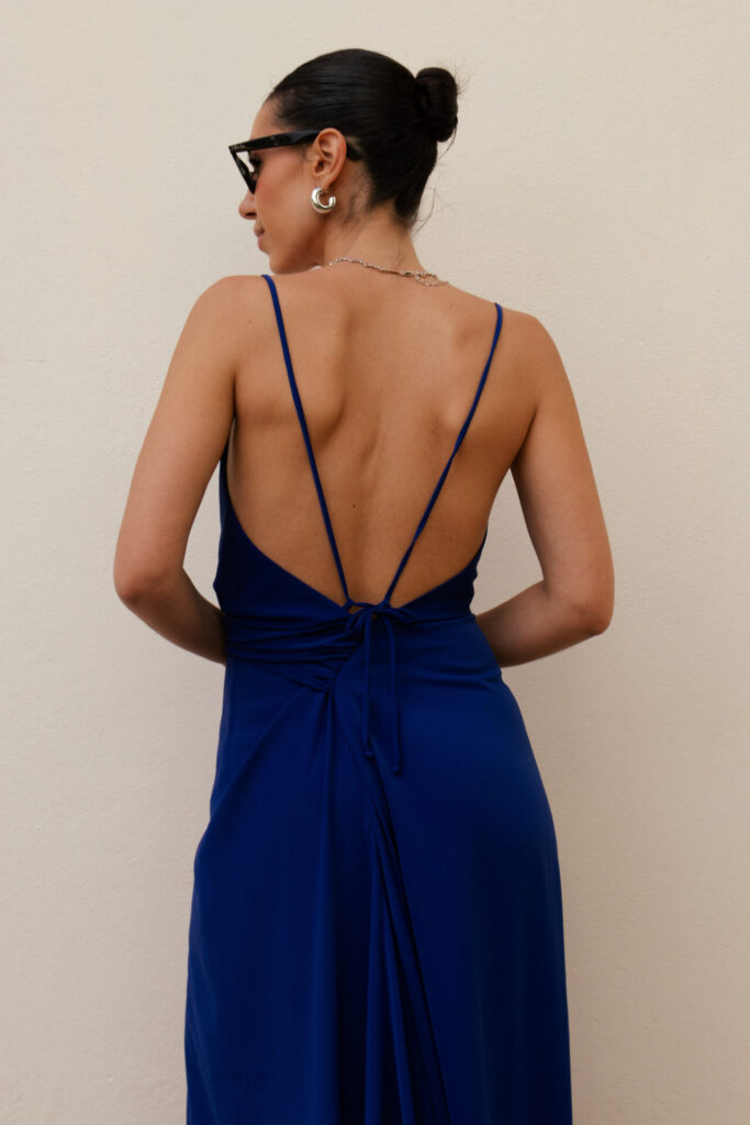 Vestido Drapeado Frente Única Com Fenda Pri – Azul Royal - Imagem 4