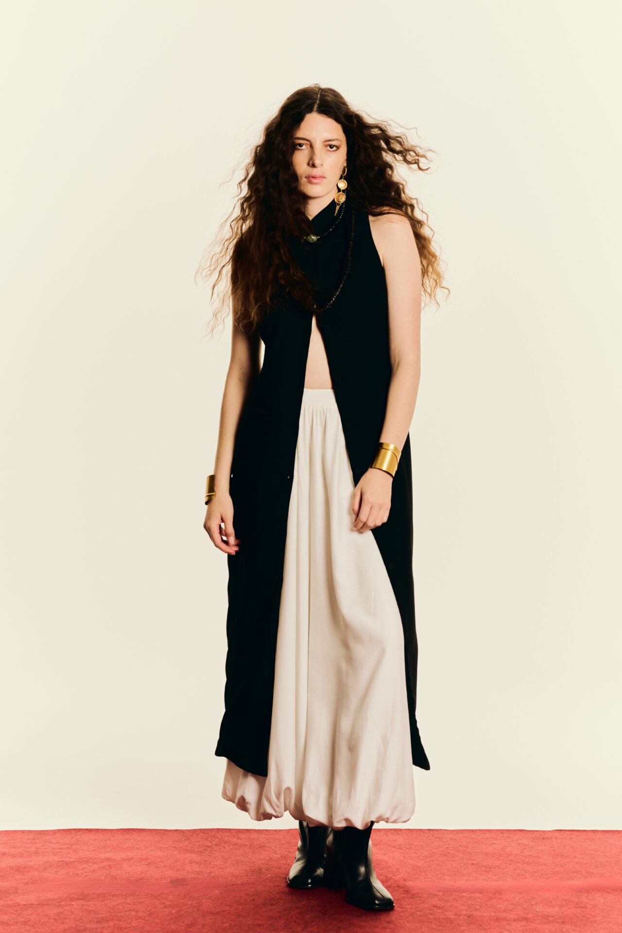 Vestido Midi com Gola Alta e Botões Frontais Sayuri - Preto