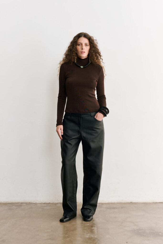 Calça de Courino Dominique - Preto