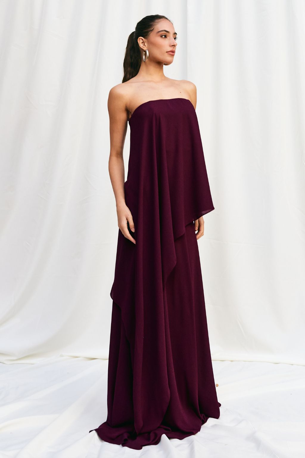 Conjunto Sem Alça Com Blusa Assimétrica e Saia Longa Siena – Uva
