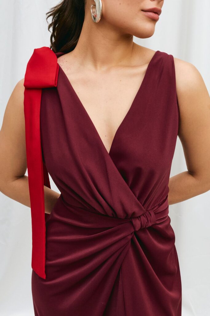 Vestido Longo Drapeado com Decote Transpassado e Laços Daphne - Uva - Imagem 3