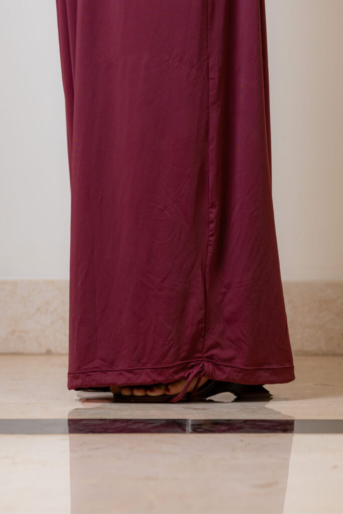 Calça Aladim de Malha Com Pala Drapeada Aghata – Vinho - Imagem 7